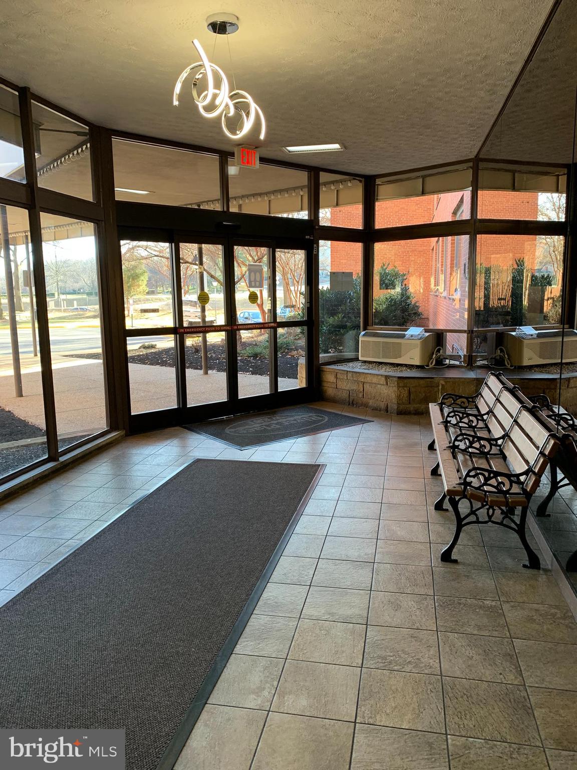 RIVER PLACE WEST - Residential Lease