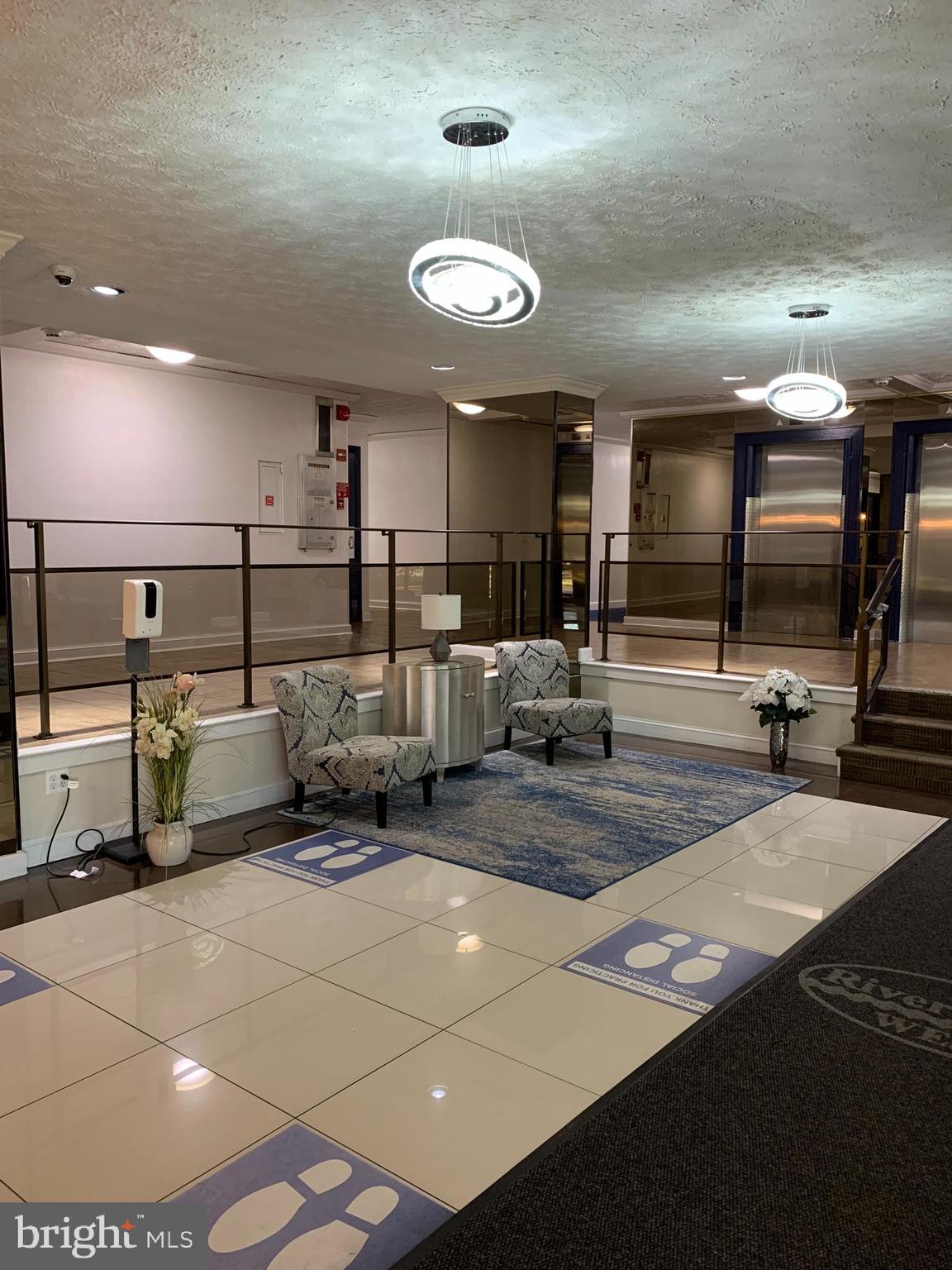 RIVER PLACE WEST - Residential Lease