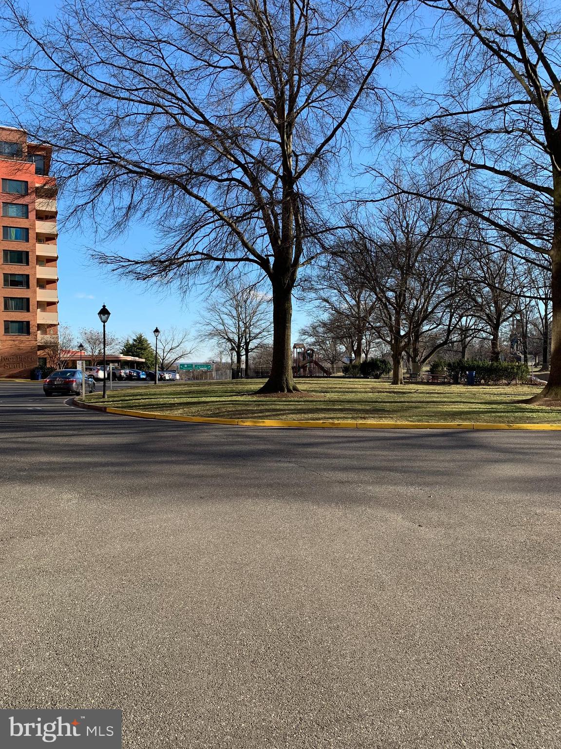 RIVER PLACE WEST - Residential Lease