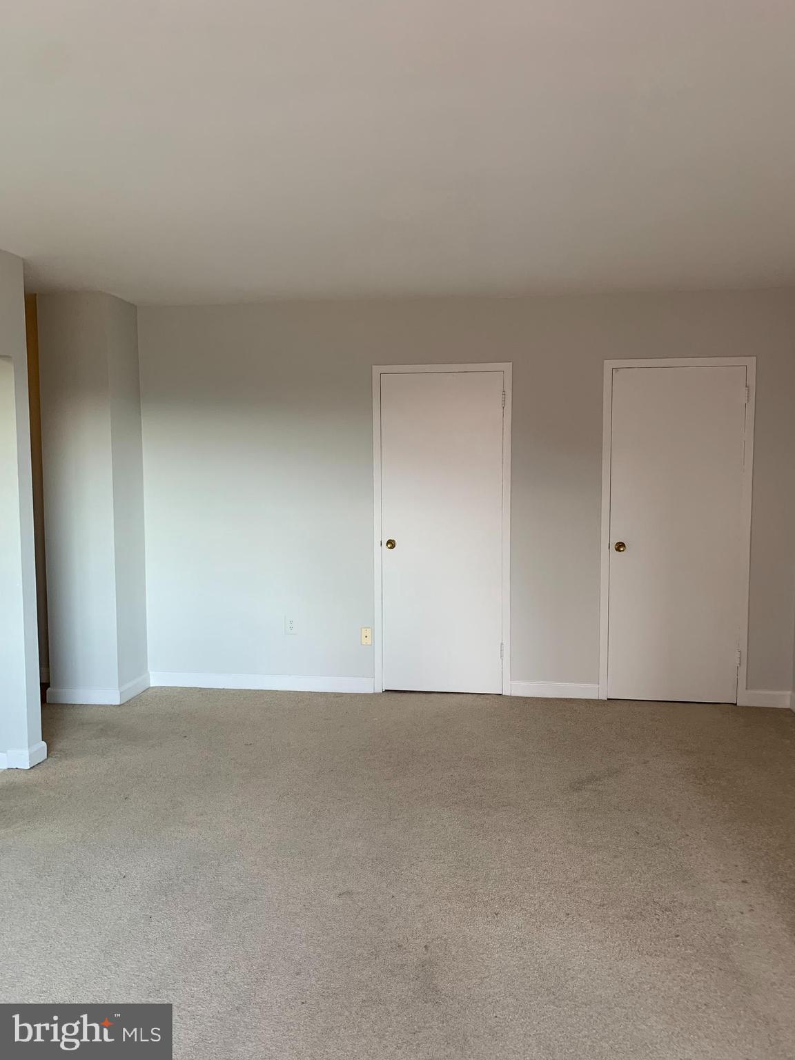 RIVER PLACE WEST - Residential Lease