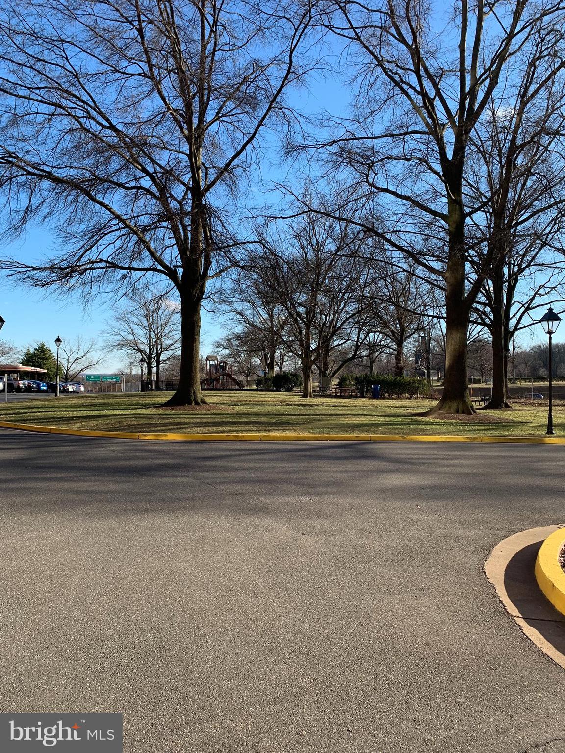 RIVER PLACE WEST - Residential Lease