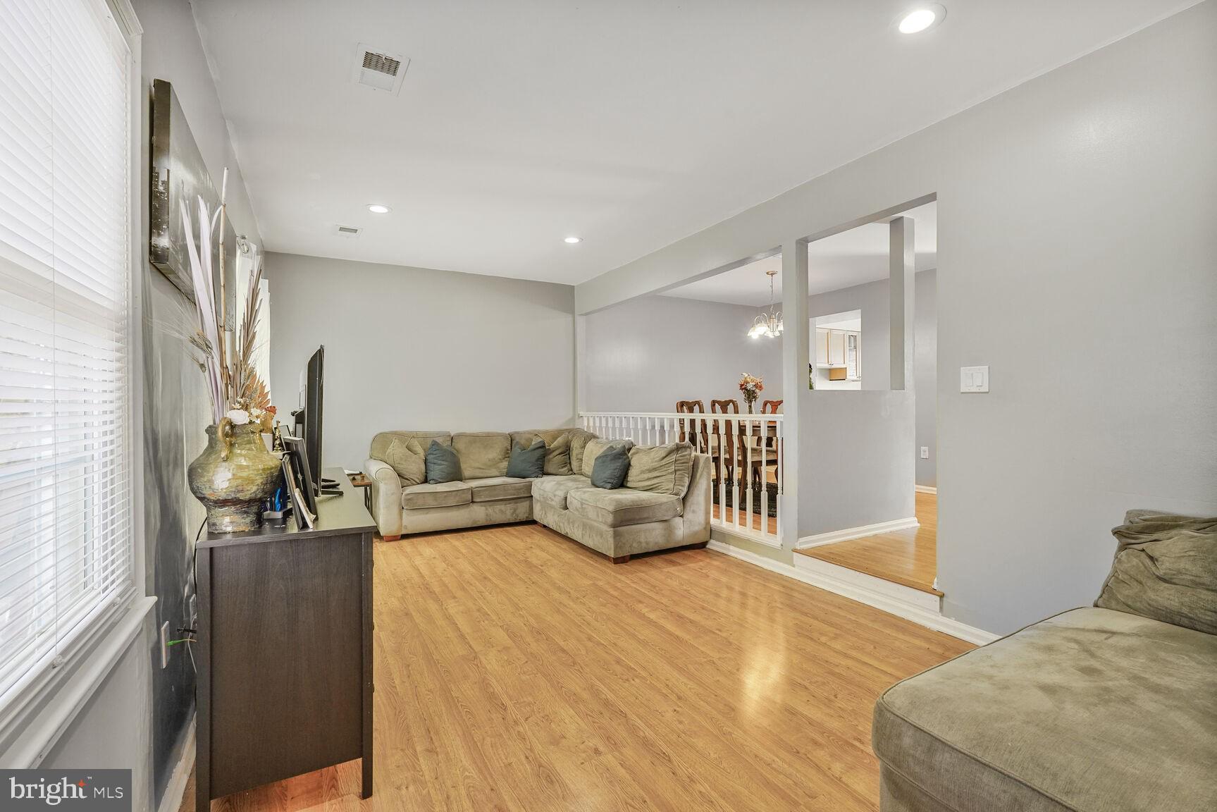 BRISTOE STATION - Residential