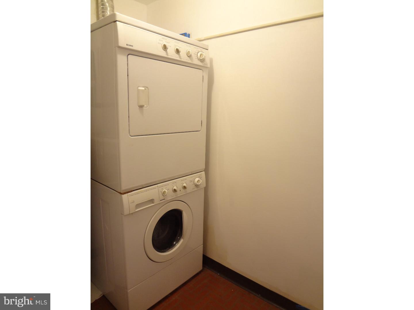 ART MUSEUM AREA - Residential Lease