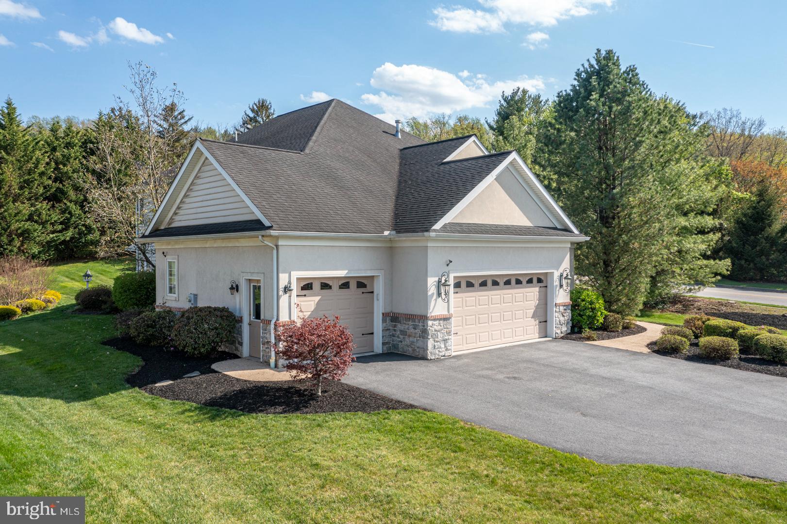 COLONY CHASE - Residential