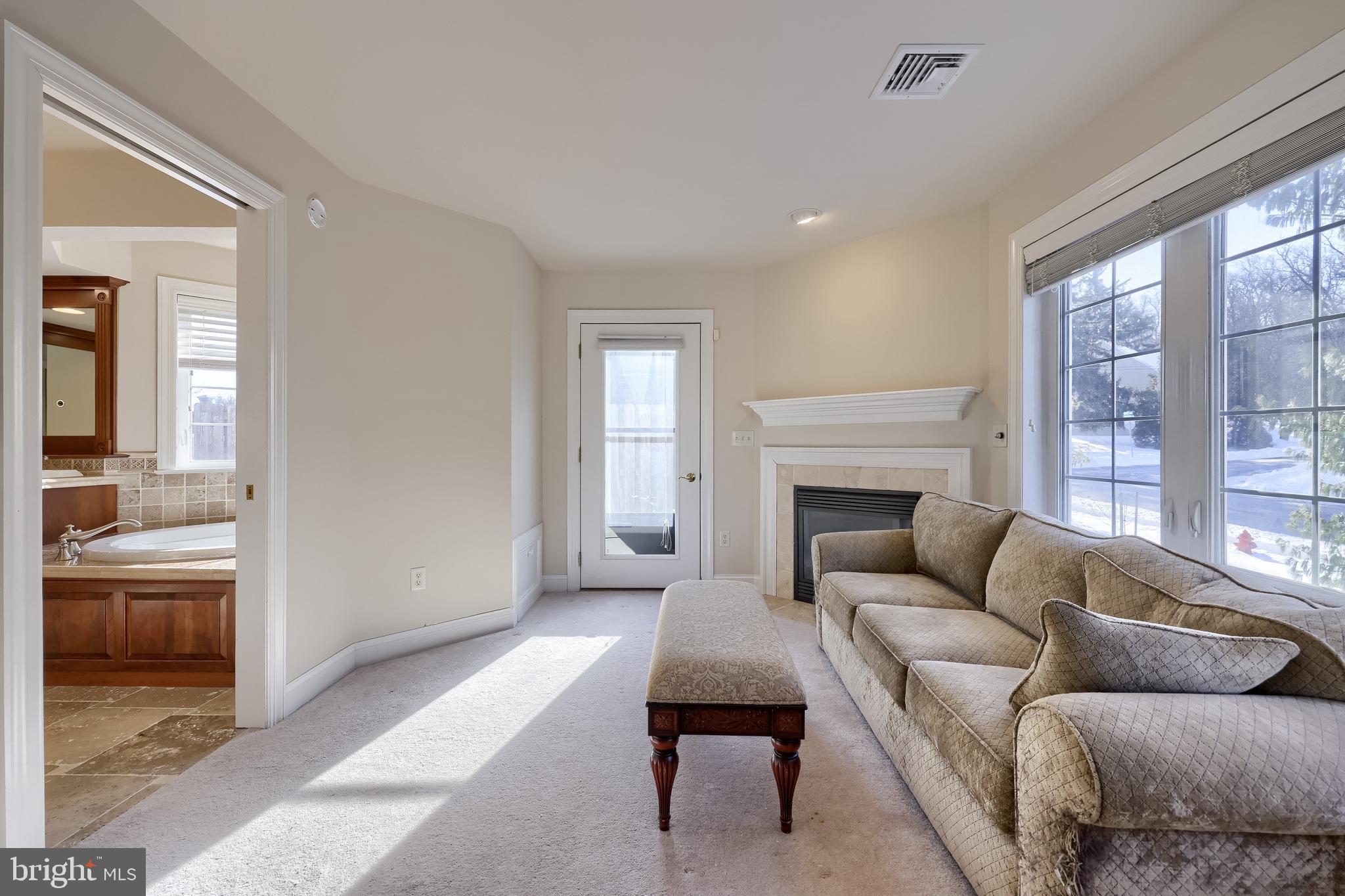 COLONY CHASE - Residential