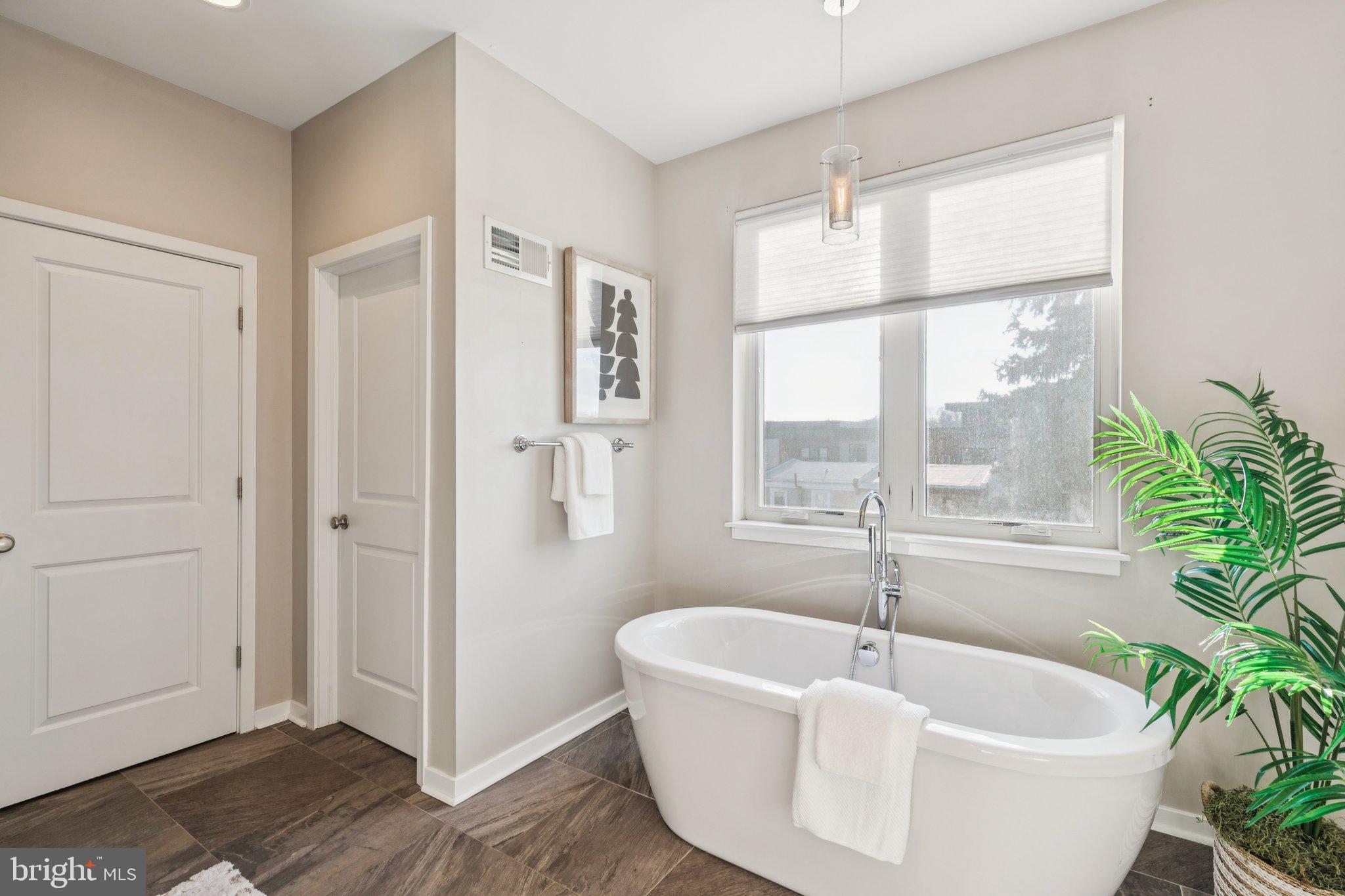 MANAYUNK - Residential