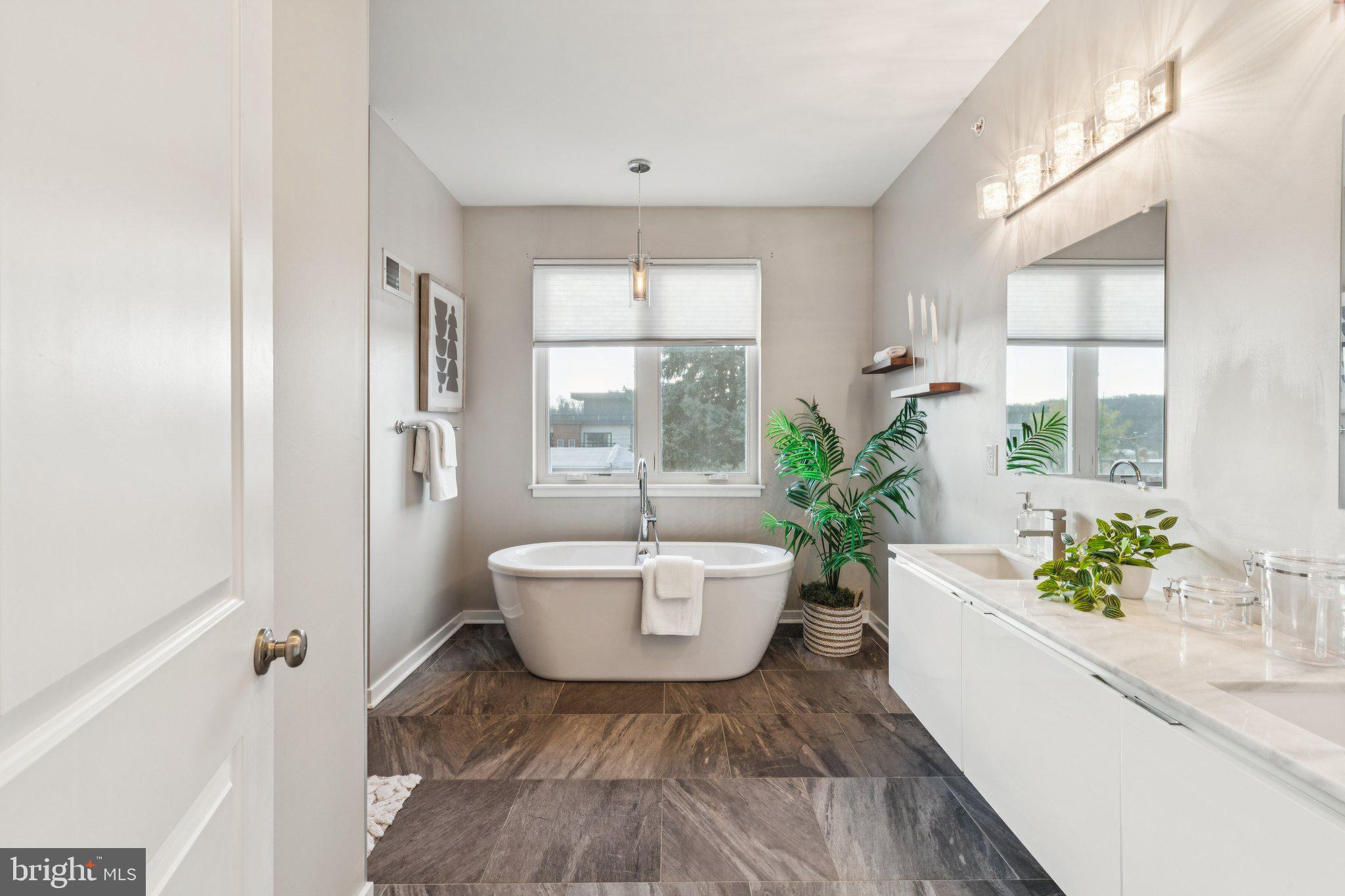 MANAYUNK - Residential