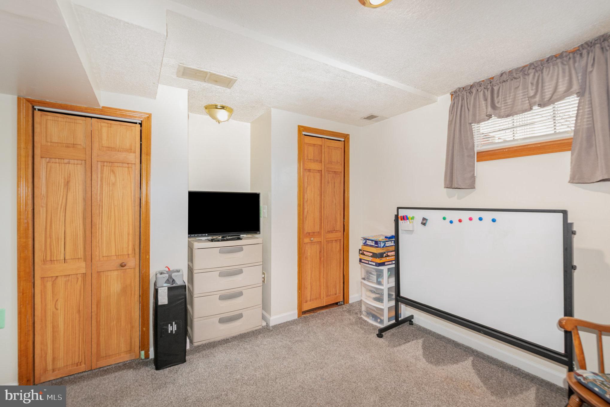 LAWNWOOD - Residential