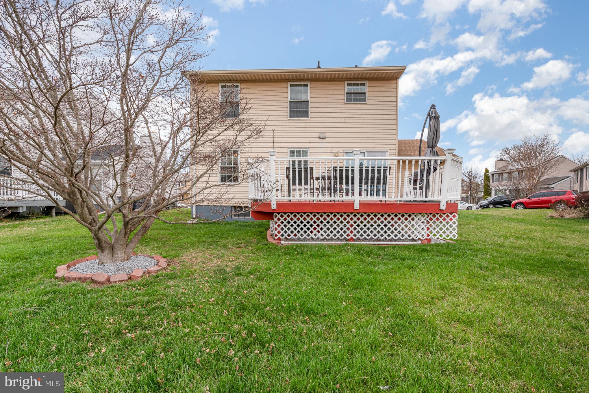 LAWNWOOD - Residential