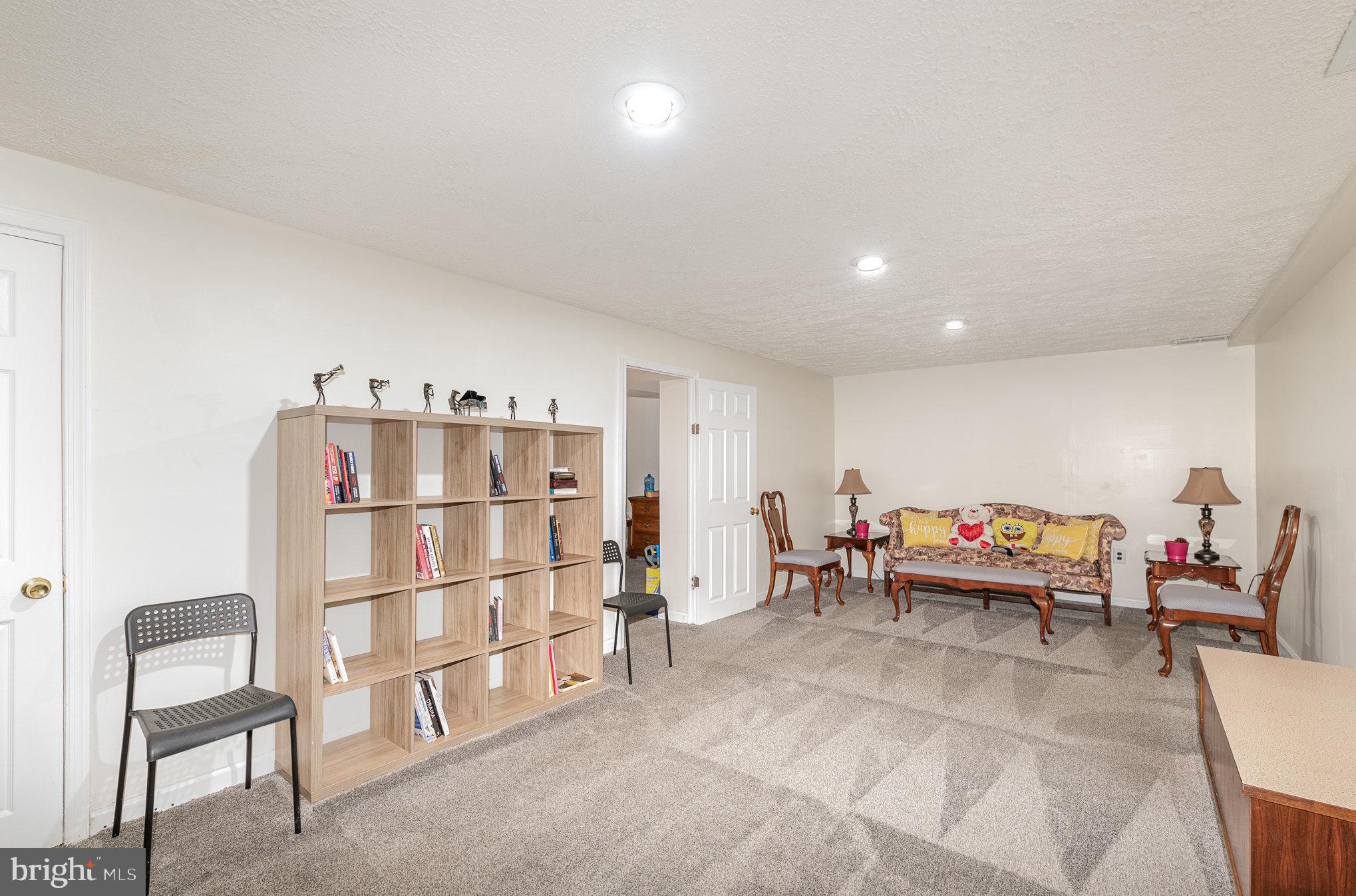 LAWNWOOD - Residential