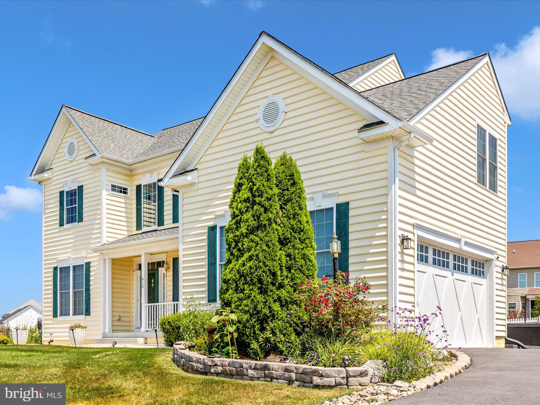 ROYAL OAKS - Residential