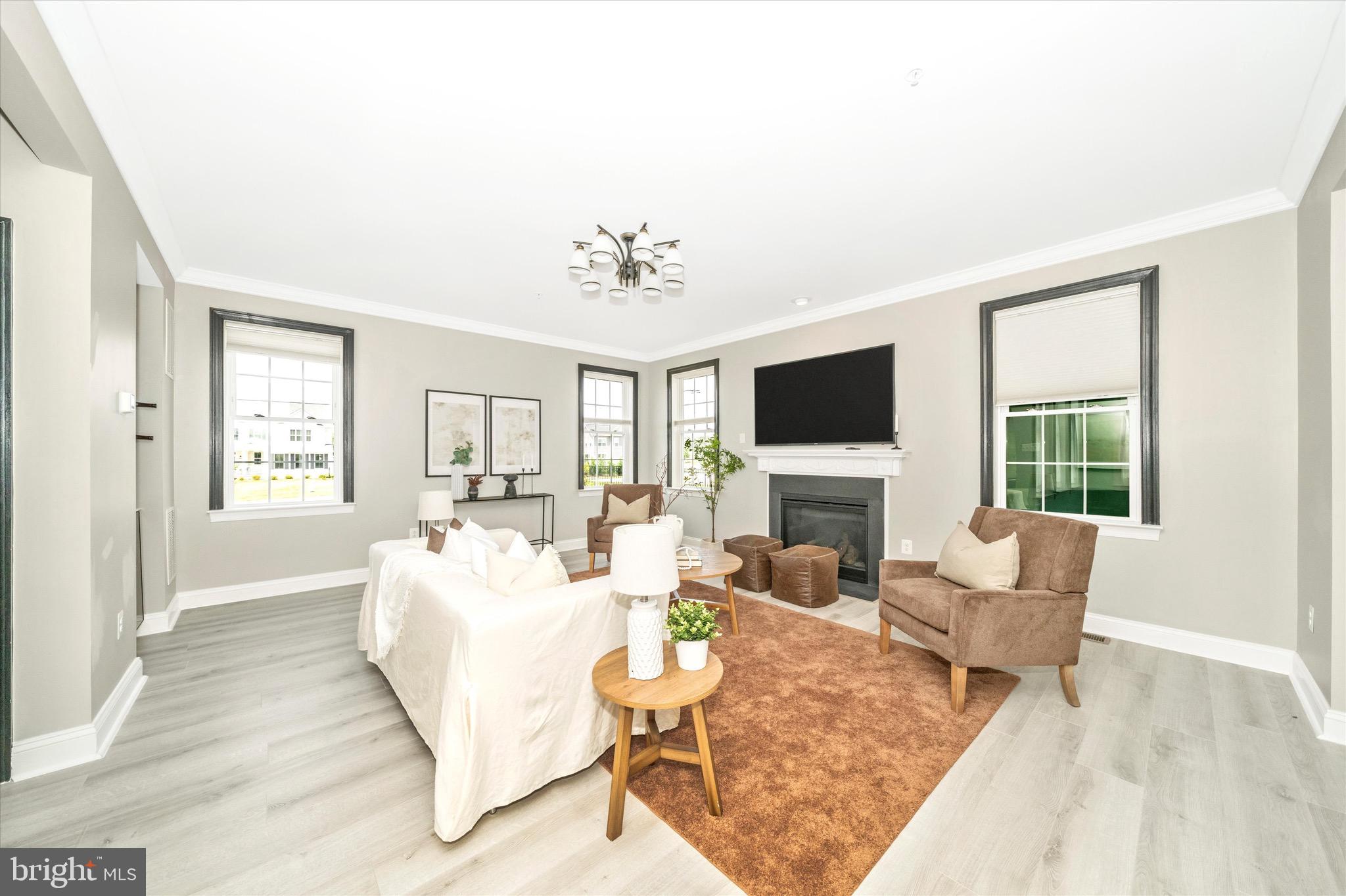 ROYAL OAKS - Residential