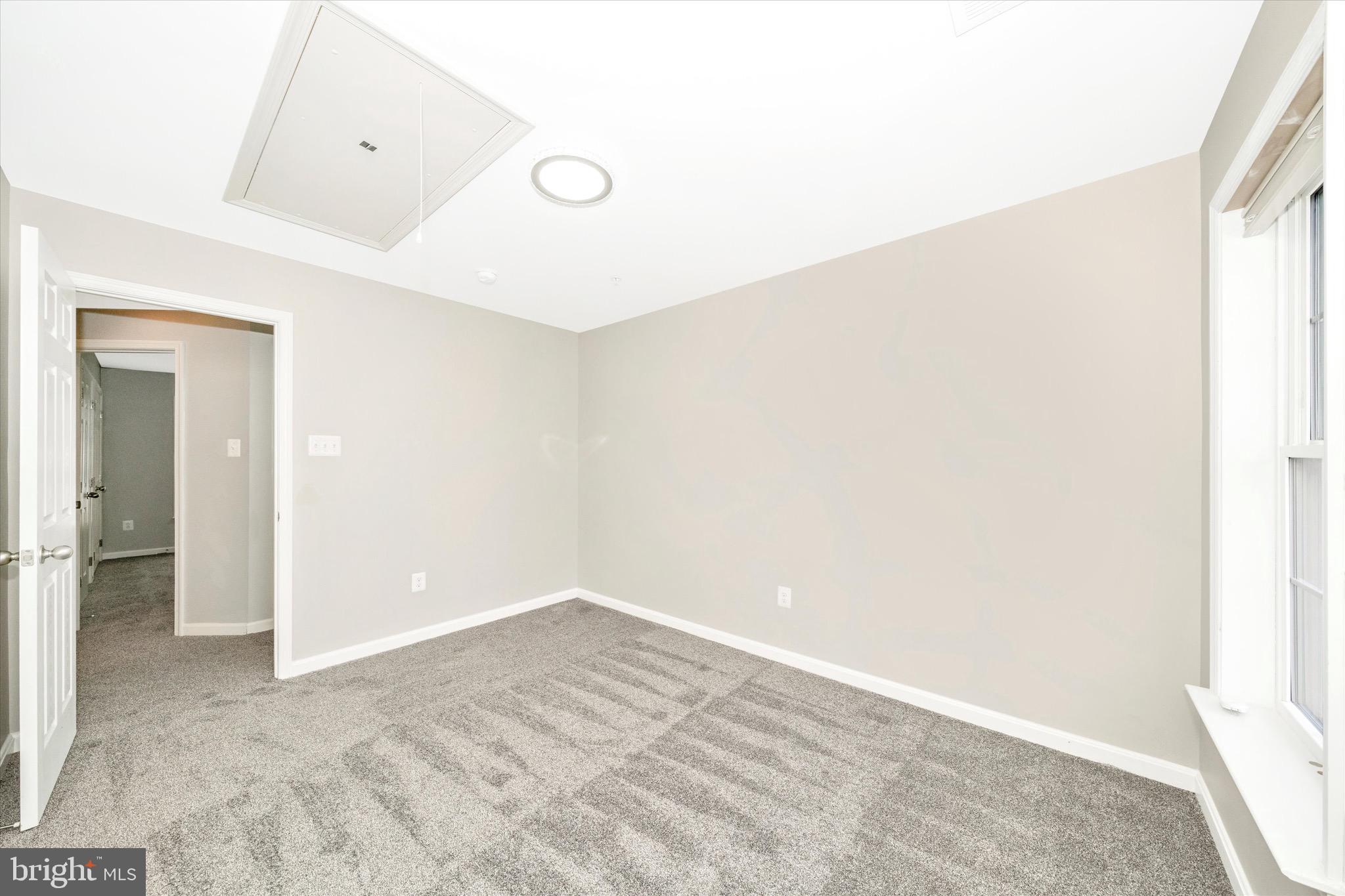 ROYAL OAKS - Residential