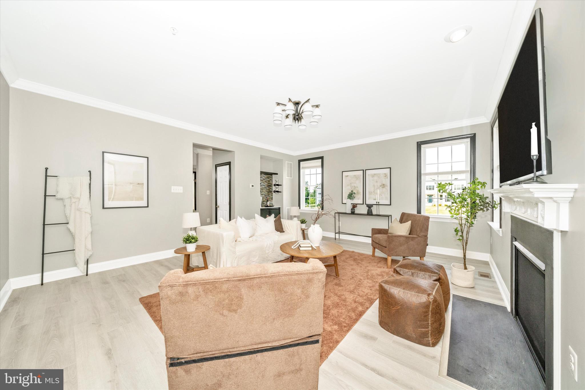 ROYAL OAKS - Residential