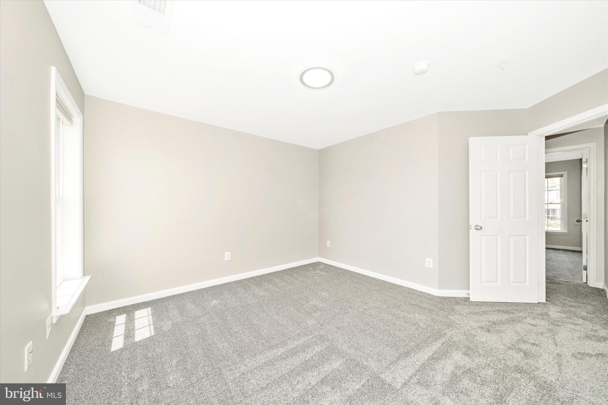 ROYAL OAKS - Residential