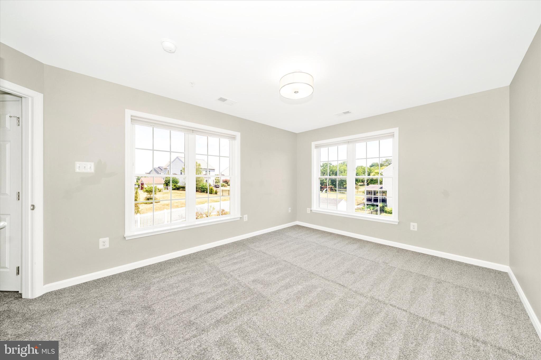 ROYAL OAKS - Residential