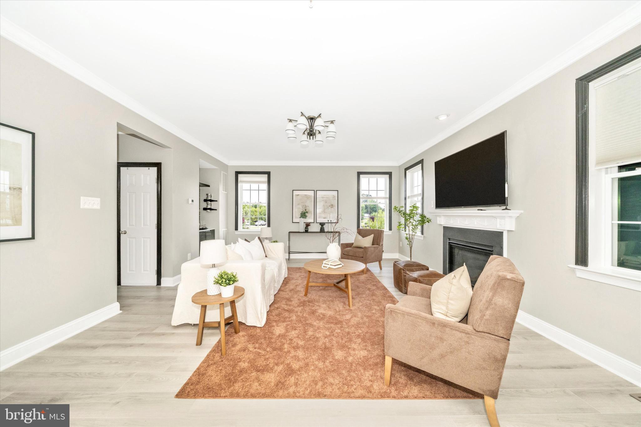 ROYAL OAKS - Residential