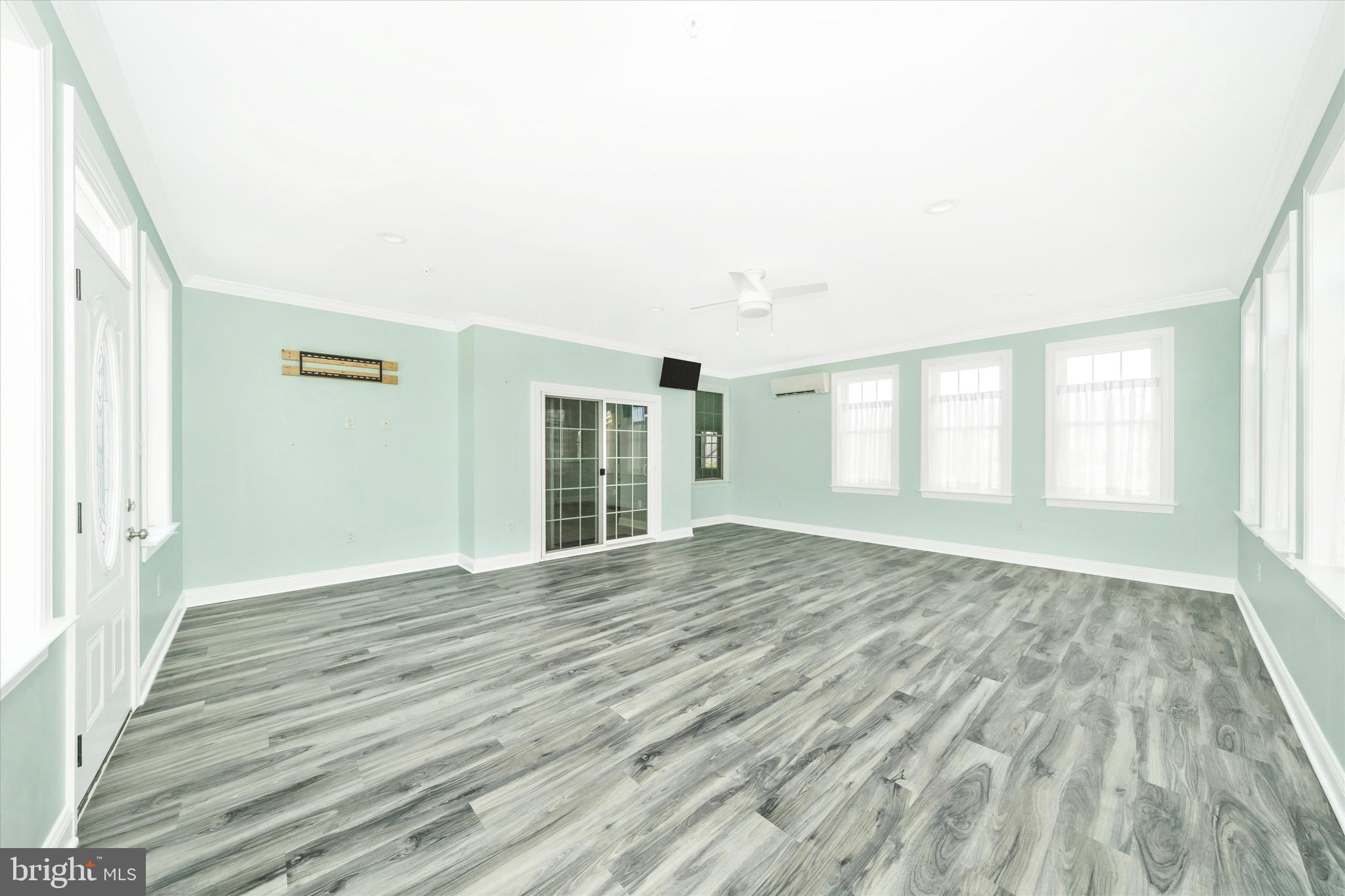 ROYAL OAKS - Residential