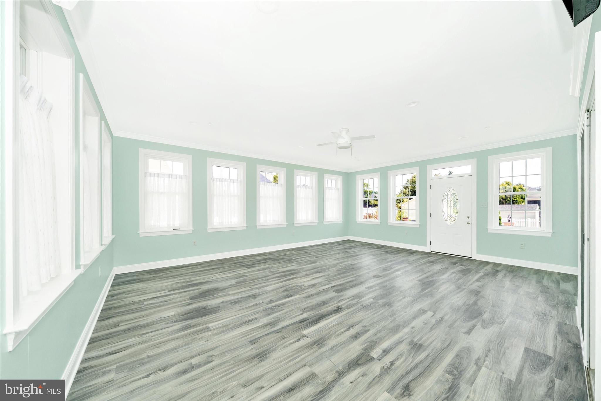 ROYAL OAKS - Residential