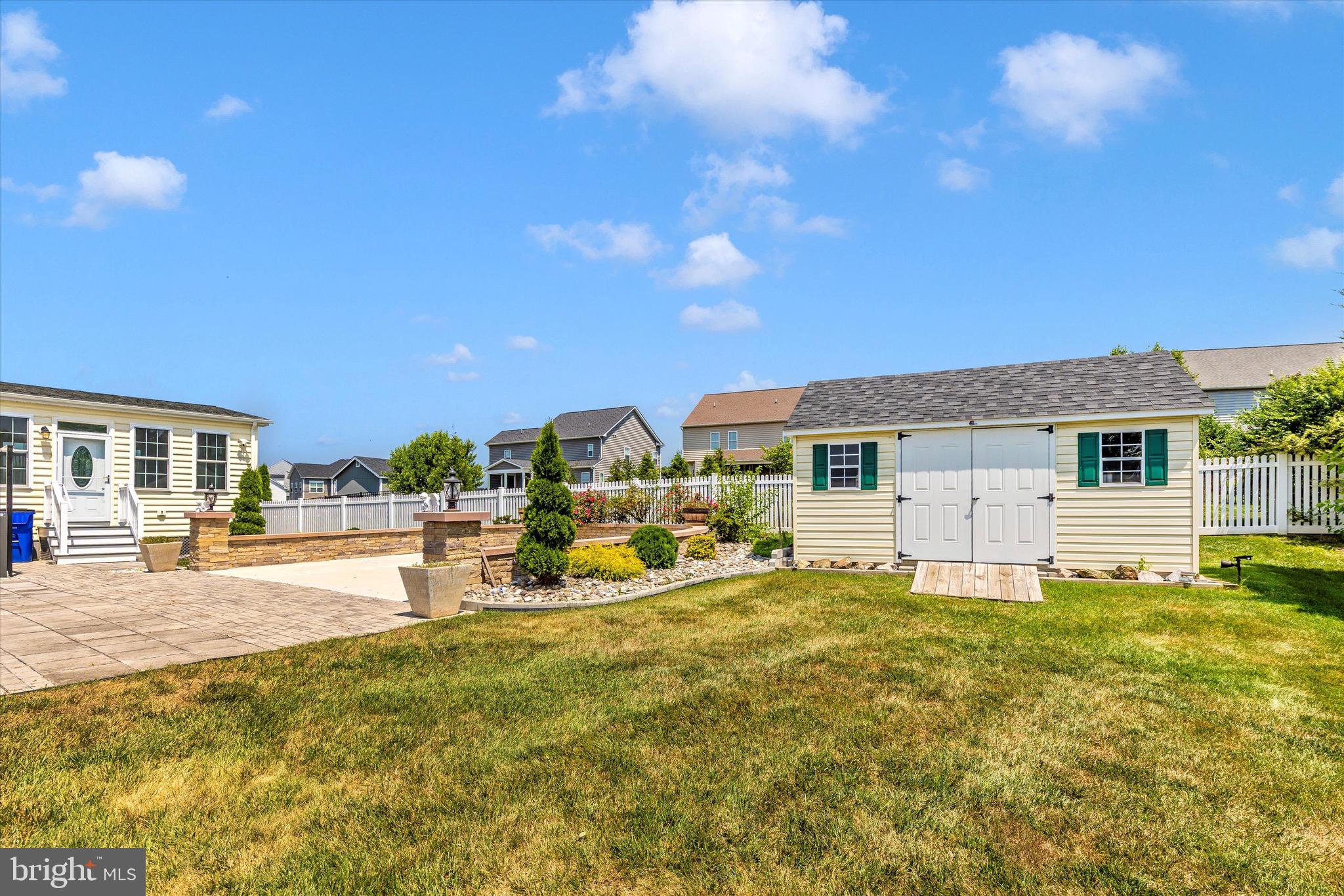 ROYAL OAKS - Residential