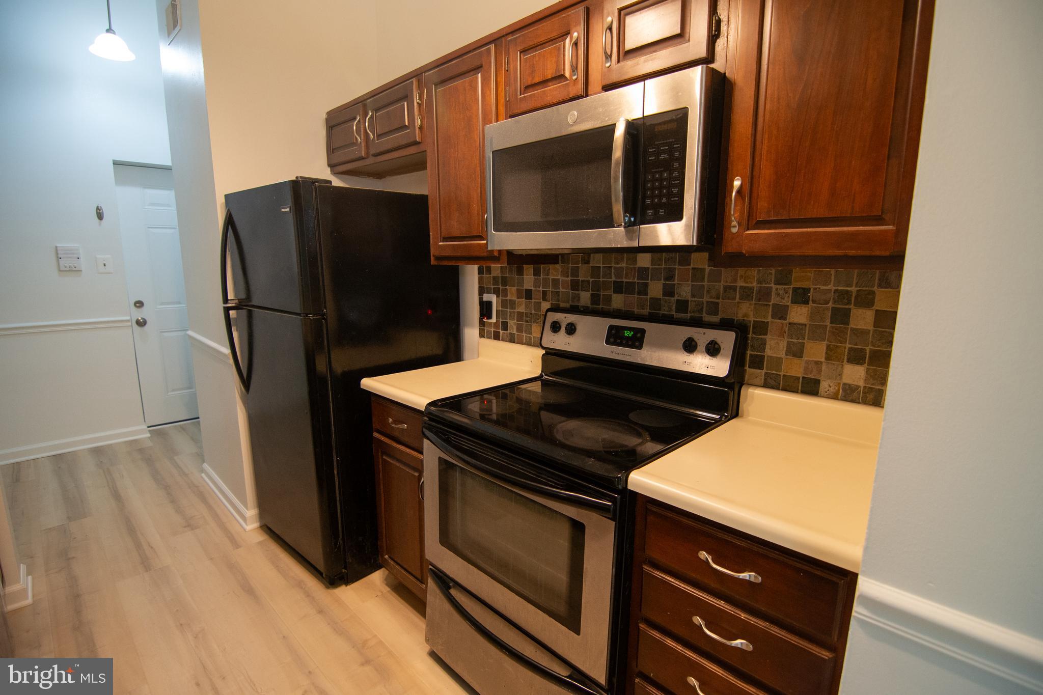 WOODBRIDGE CENTER - Residential Lease