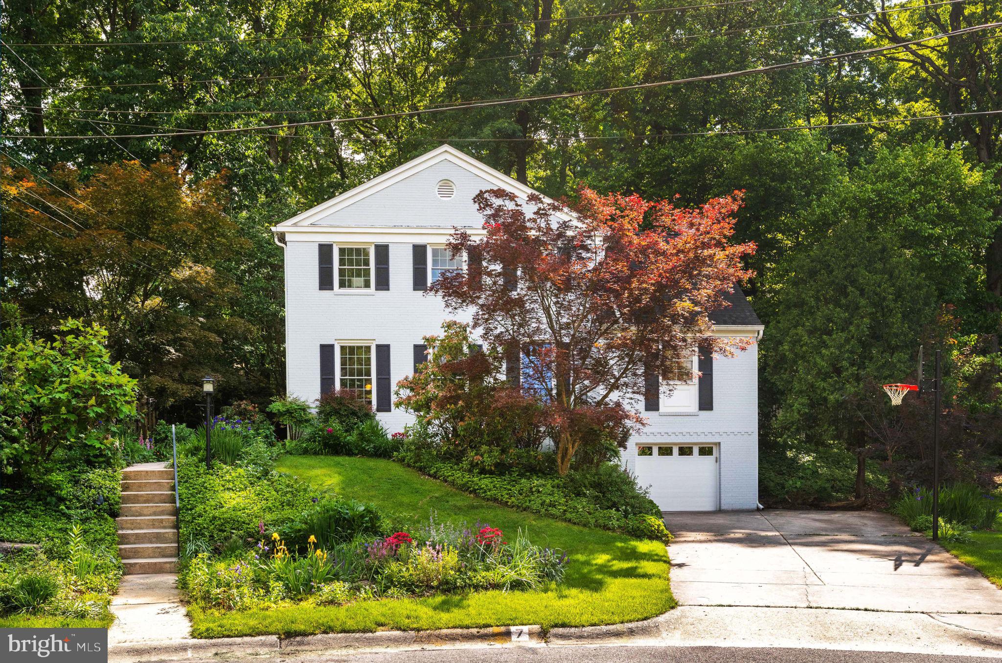 7 WHIPPOORWILL COURT