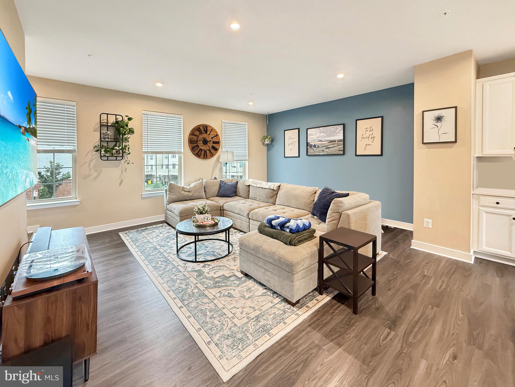 PARKSIDE - Residential