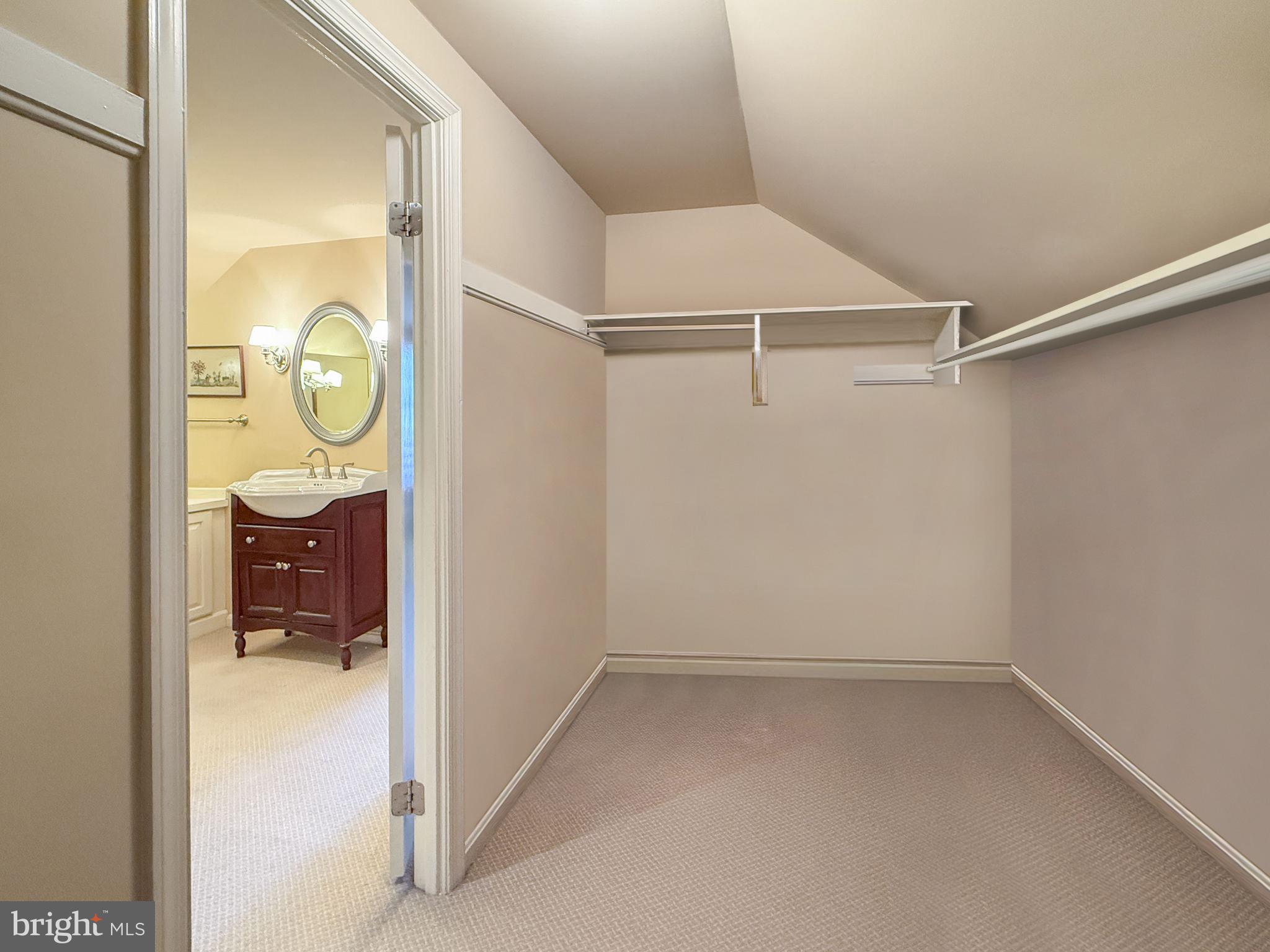 OLD FARM - Residential