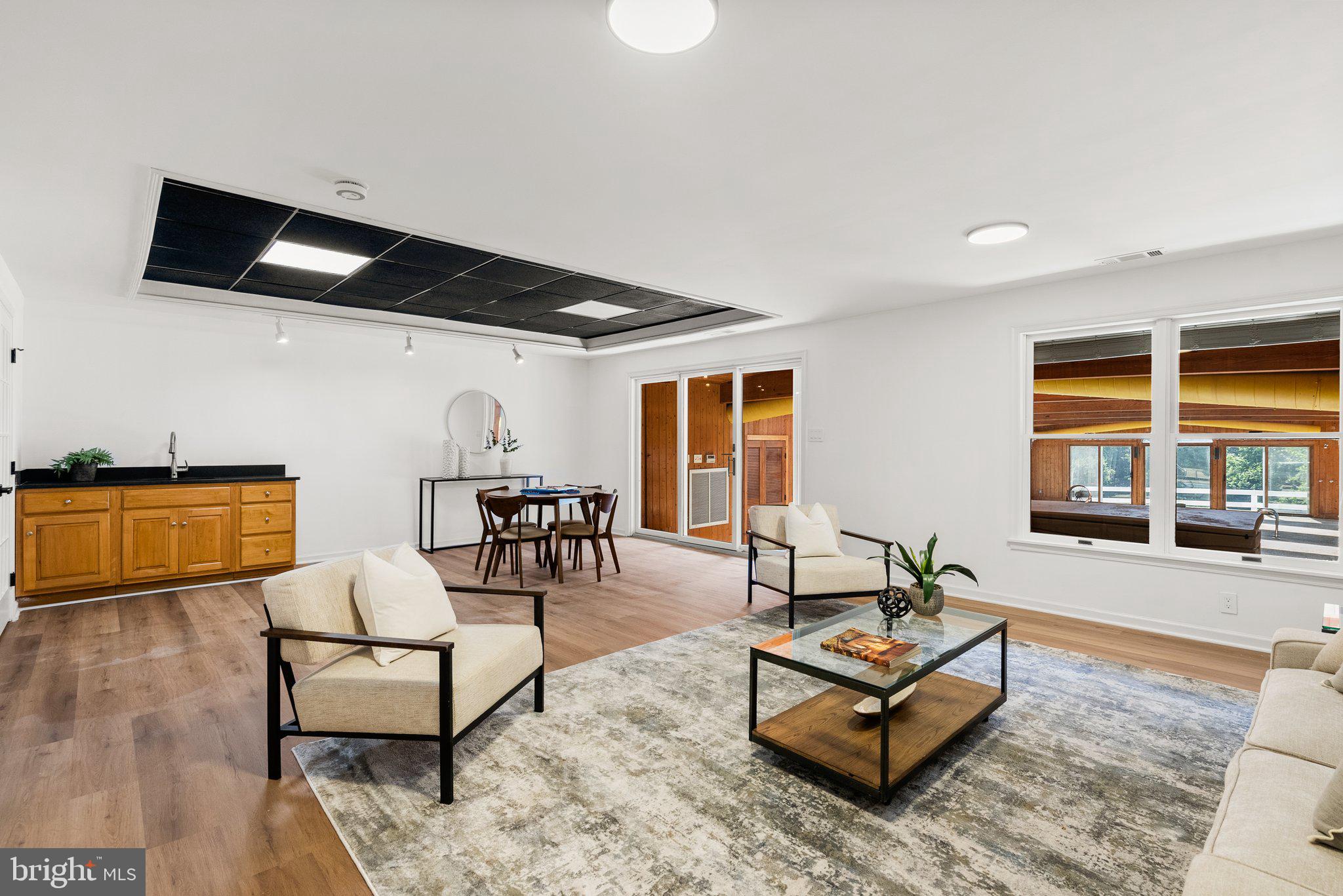 DARNESTOWN OUTSIDE - Residential