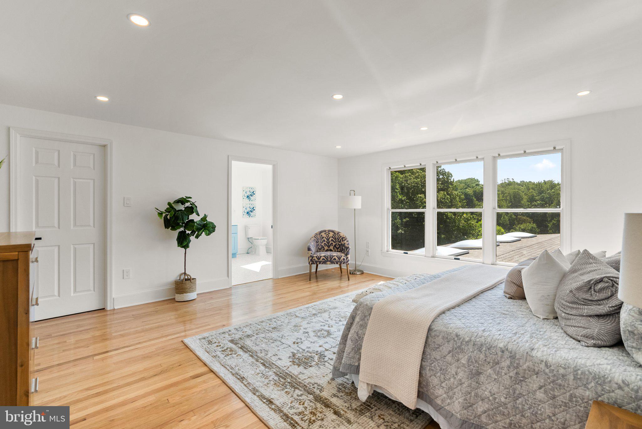 DARNESTOWN OUTSIDE - Residential