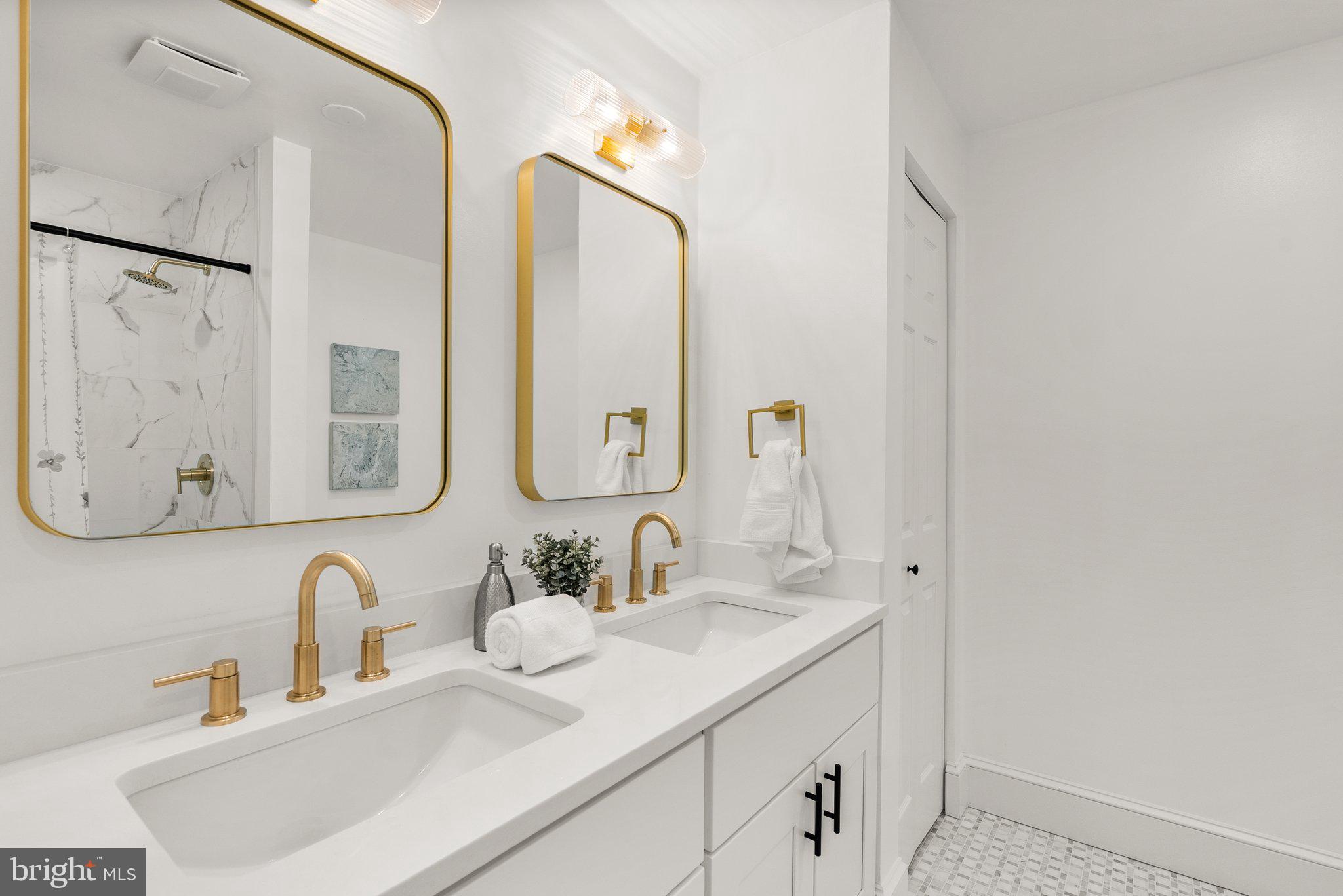 DARNESTOWN OUTSIDE - Residential