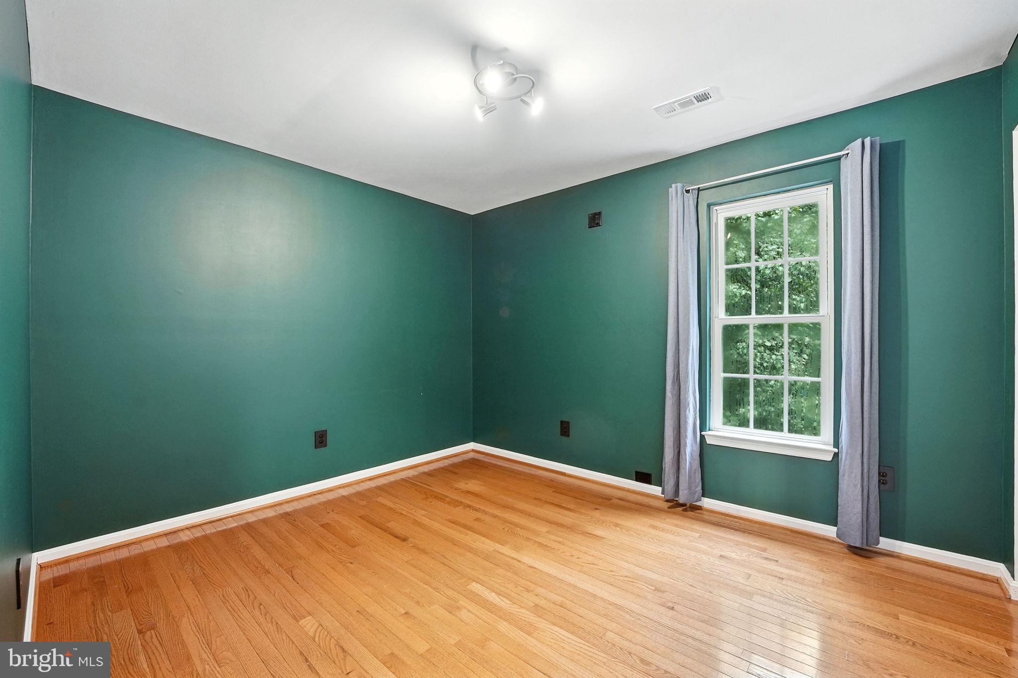 FOX CHASE - Residential