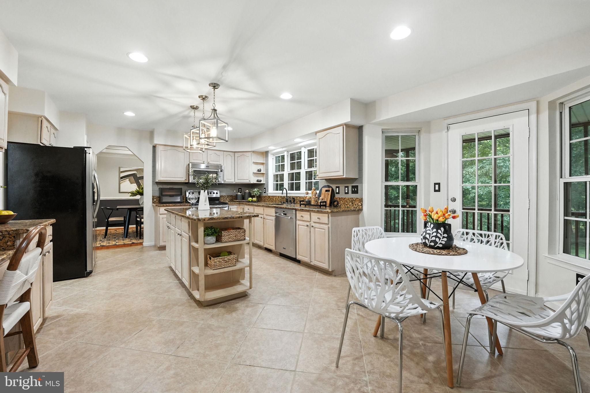 FOX CHASE - Residential