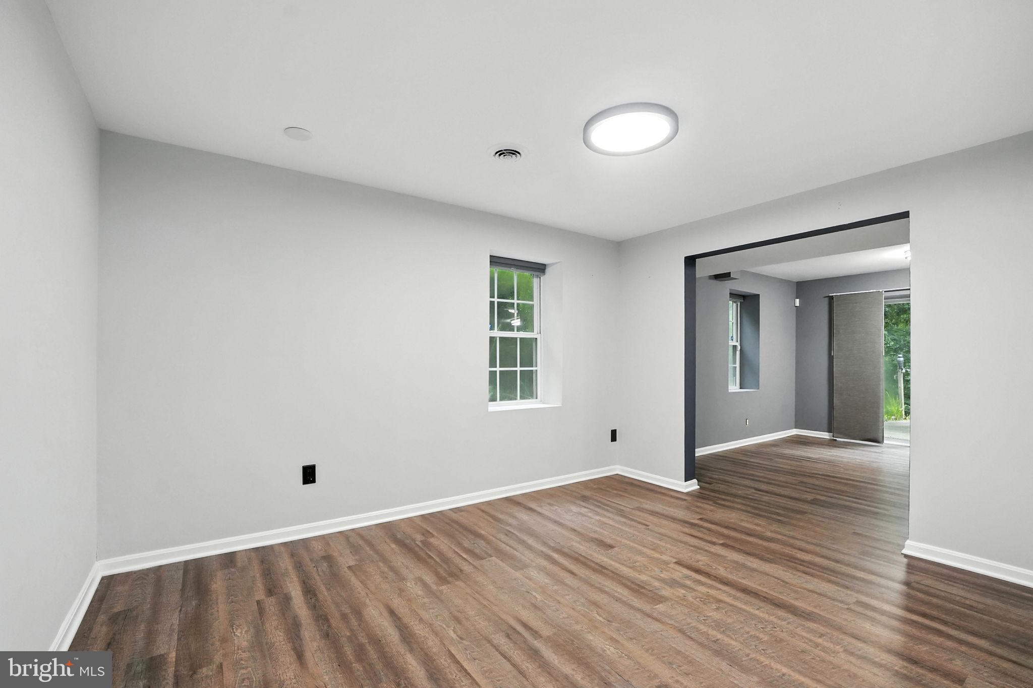 FOX CHASE - Residential