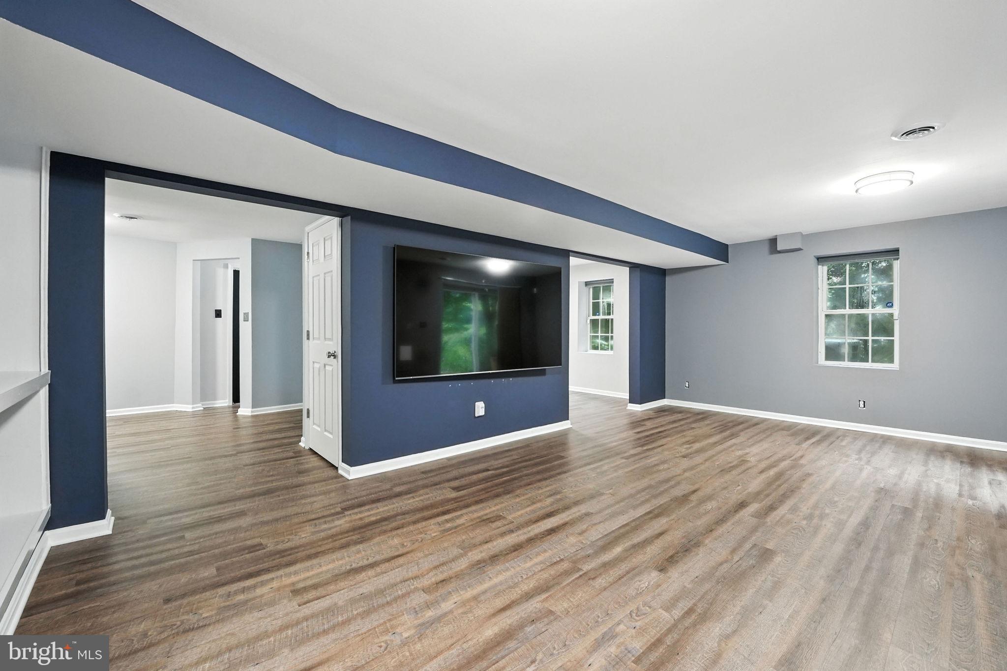 FOX CHASE - Residential