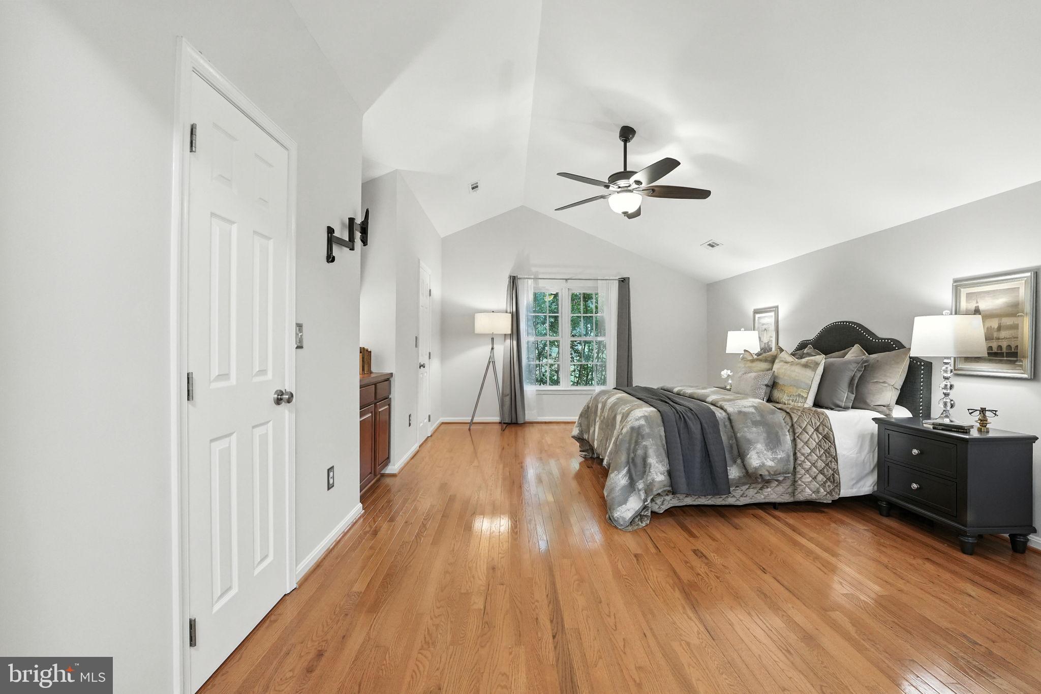 FOX CHASE - Residential