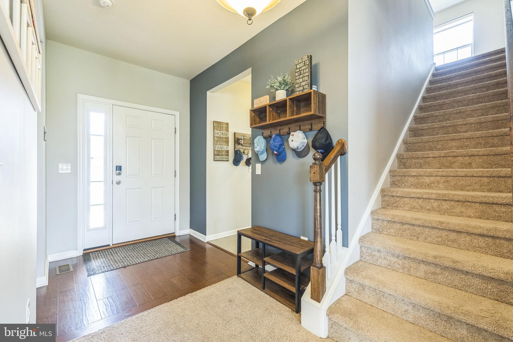 1100 MEADOWVIEW DRIVE