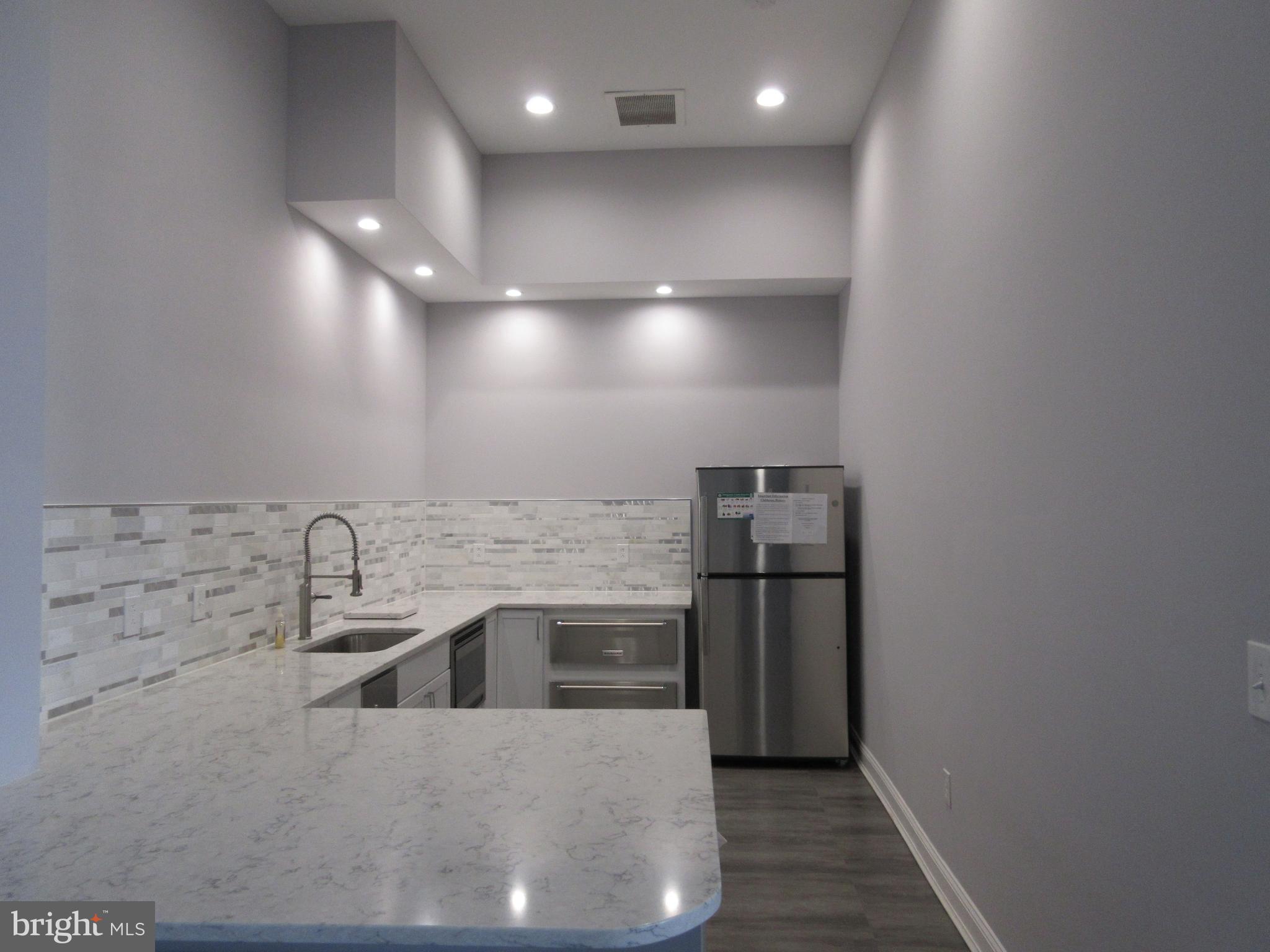 HIDDEN CREEK - Residential