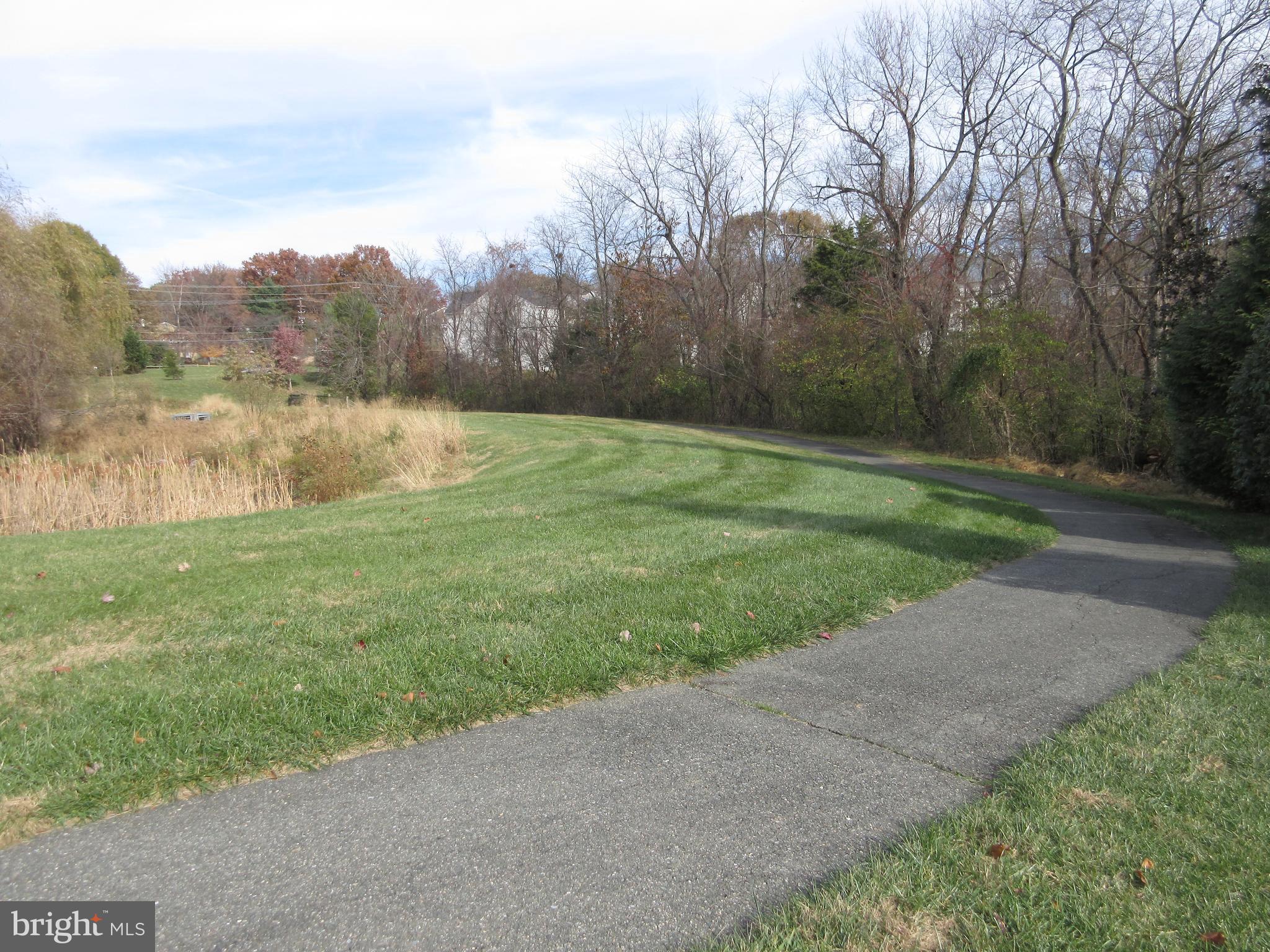 HIDDEN CREEK - Residential