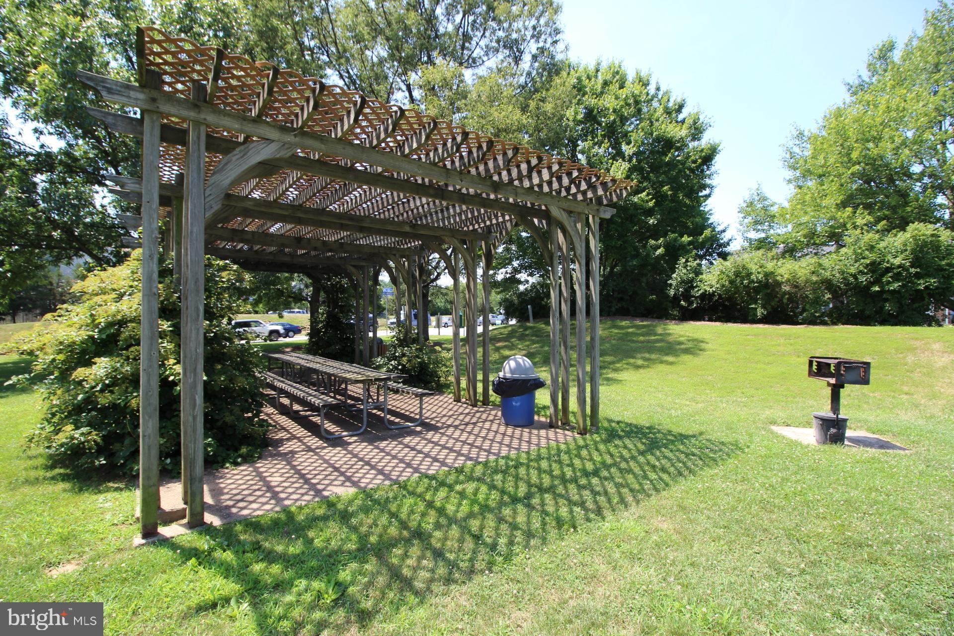 RESTON - Residential Lease