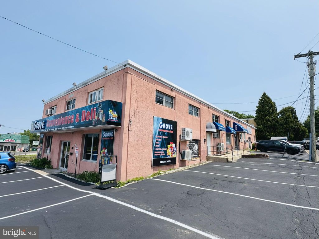 Photo of 2323 Parkview Avenue #STORE 2, WILLOW GROVE, PA 19090 (MLS # PAMC2146818)
