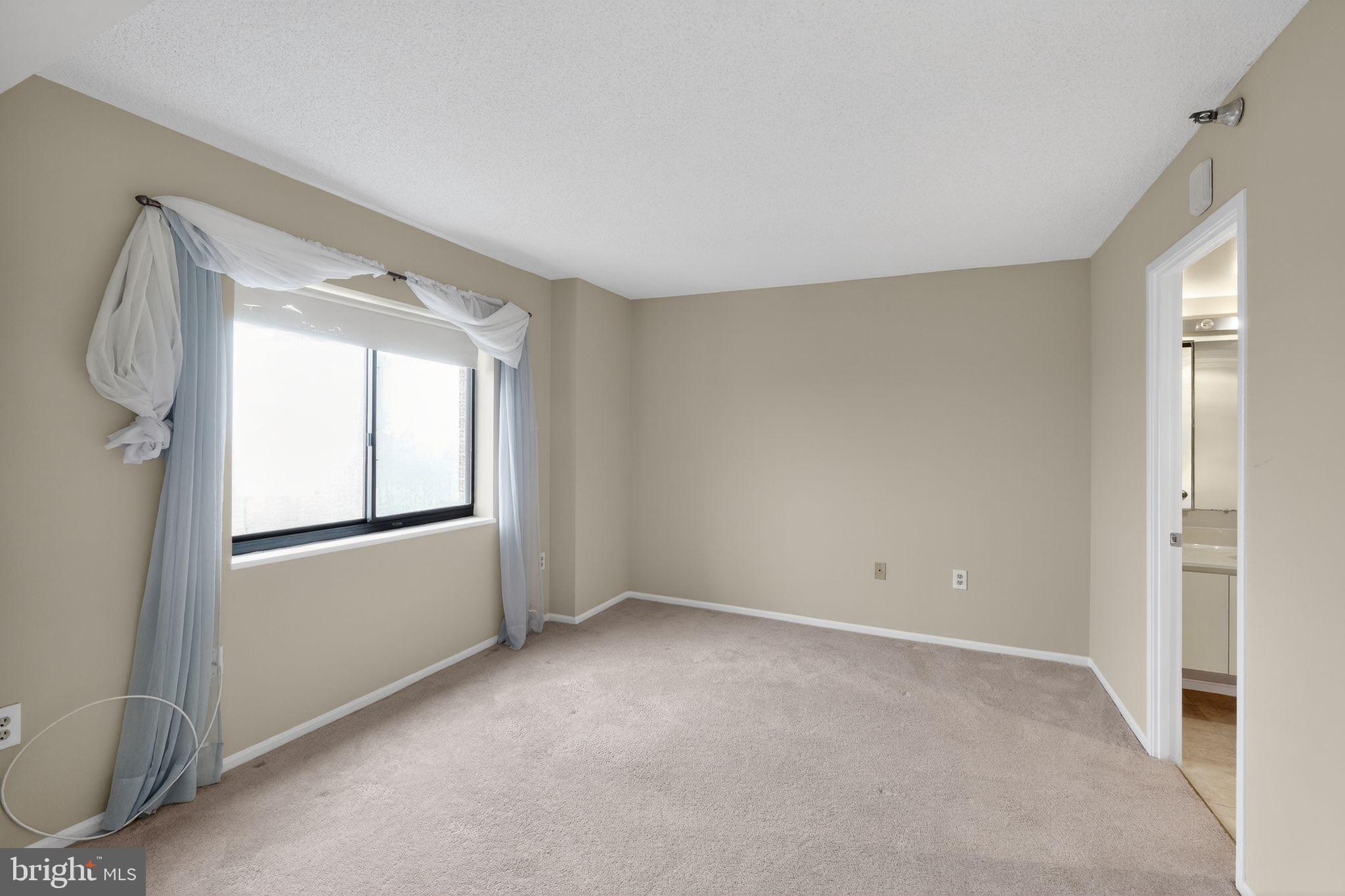LEISURE WORLD - Residential