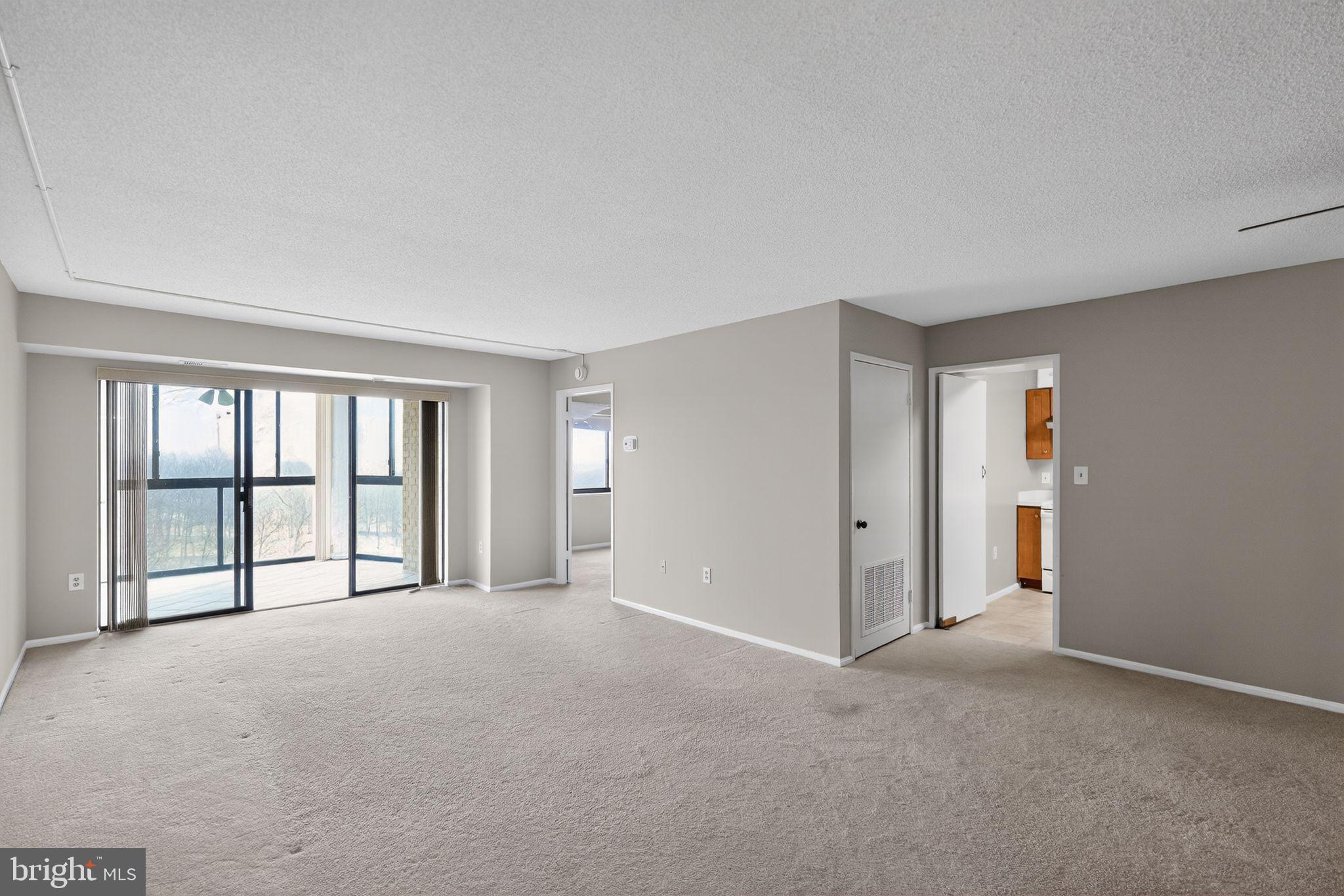 LEISURE WORLD - Residential
