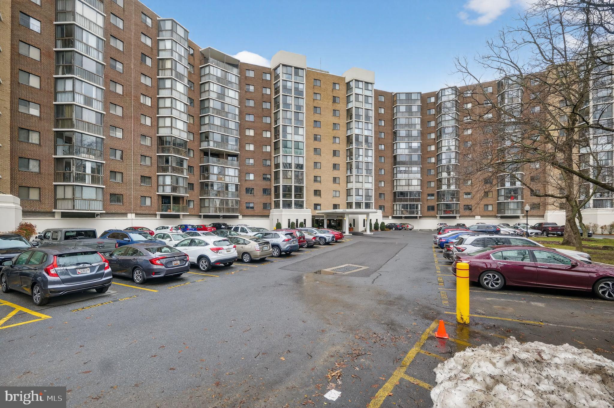 LEISURE WORLD - Residential