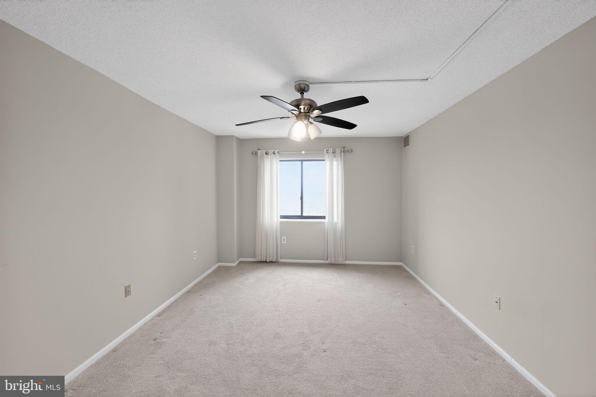 LEISURE WORLD - Residential