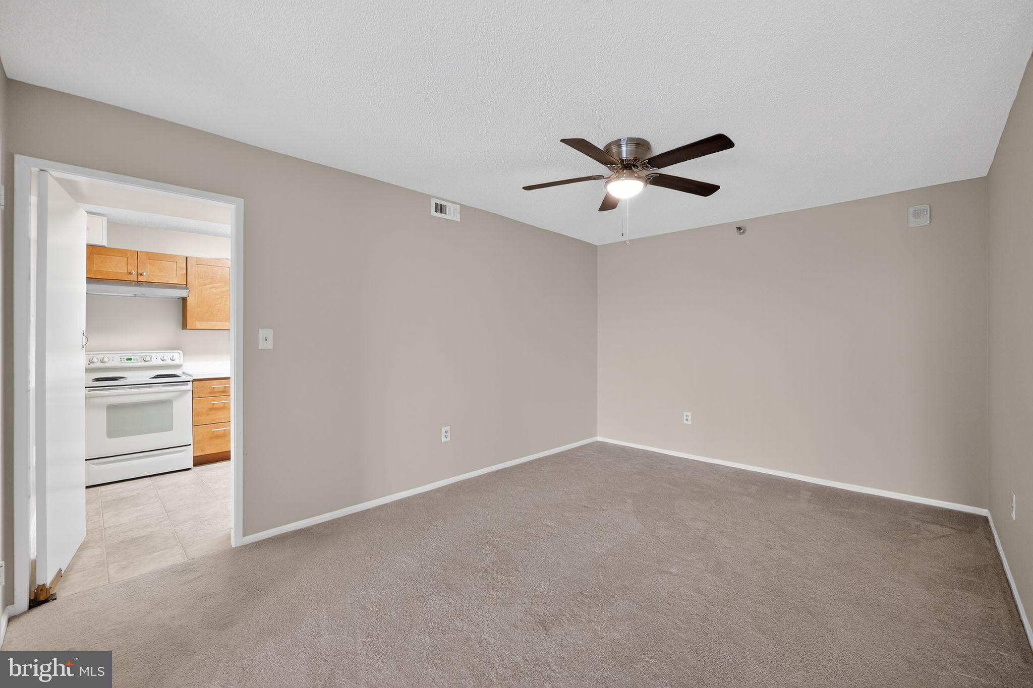 LEISURE WORLD - Residential