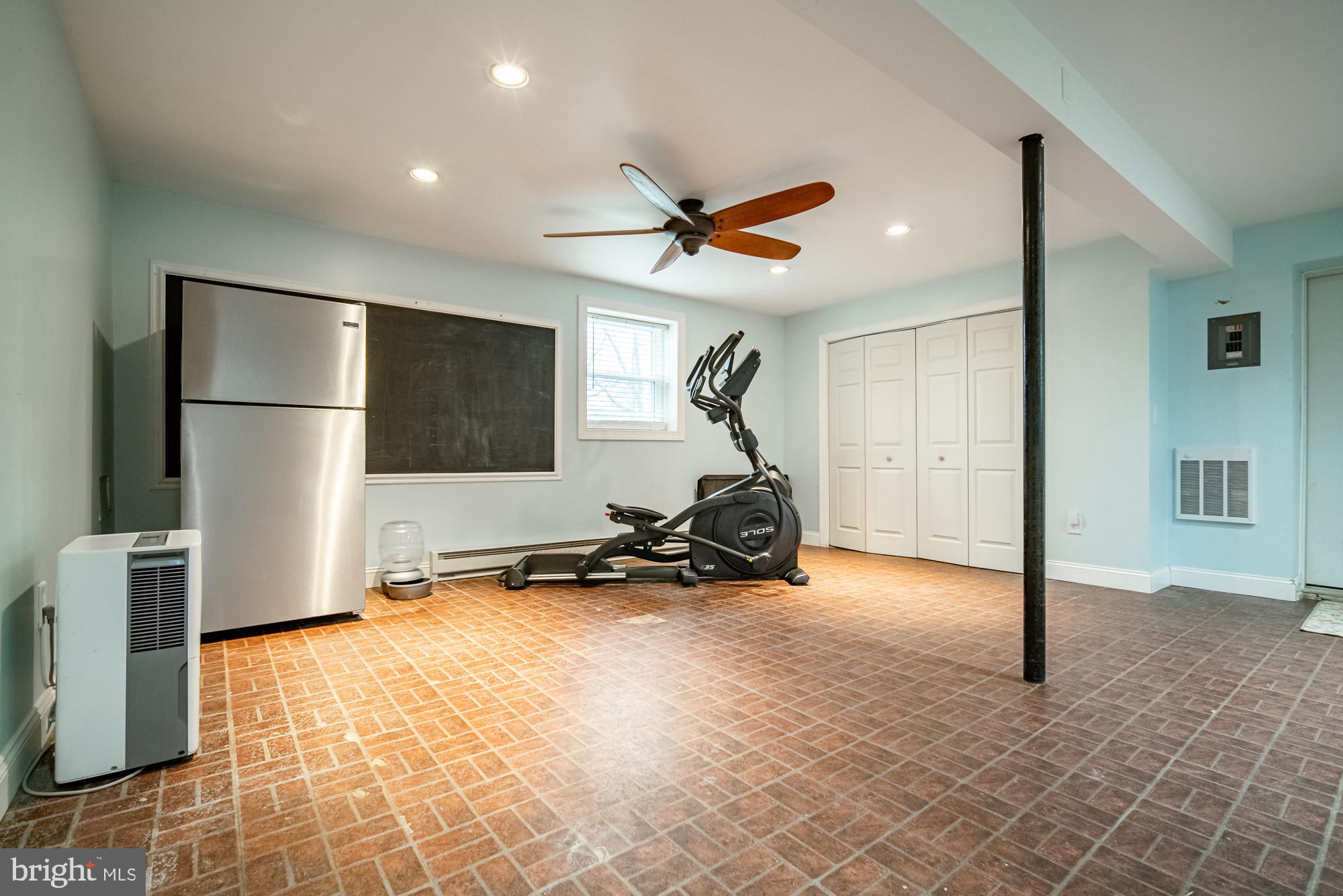 CHESTNUT RIDGE - Residential