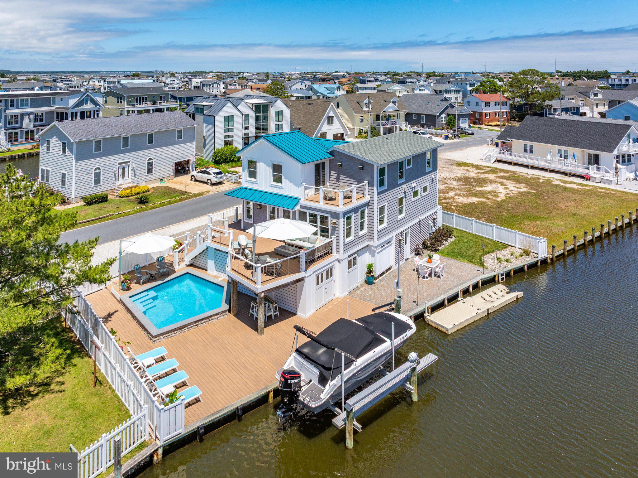 28 OYSTER BAY DRIVE