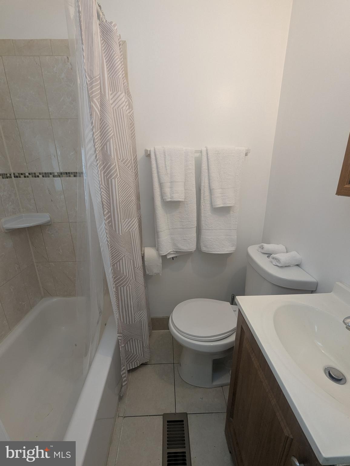 TEMPLE UNIVERSITY - Residential Lease