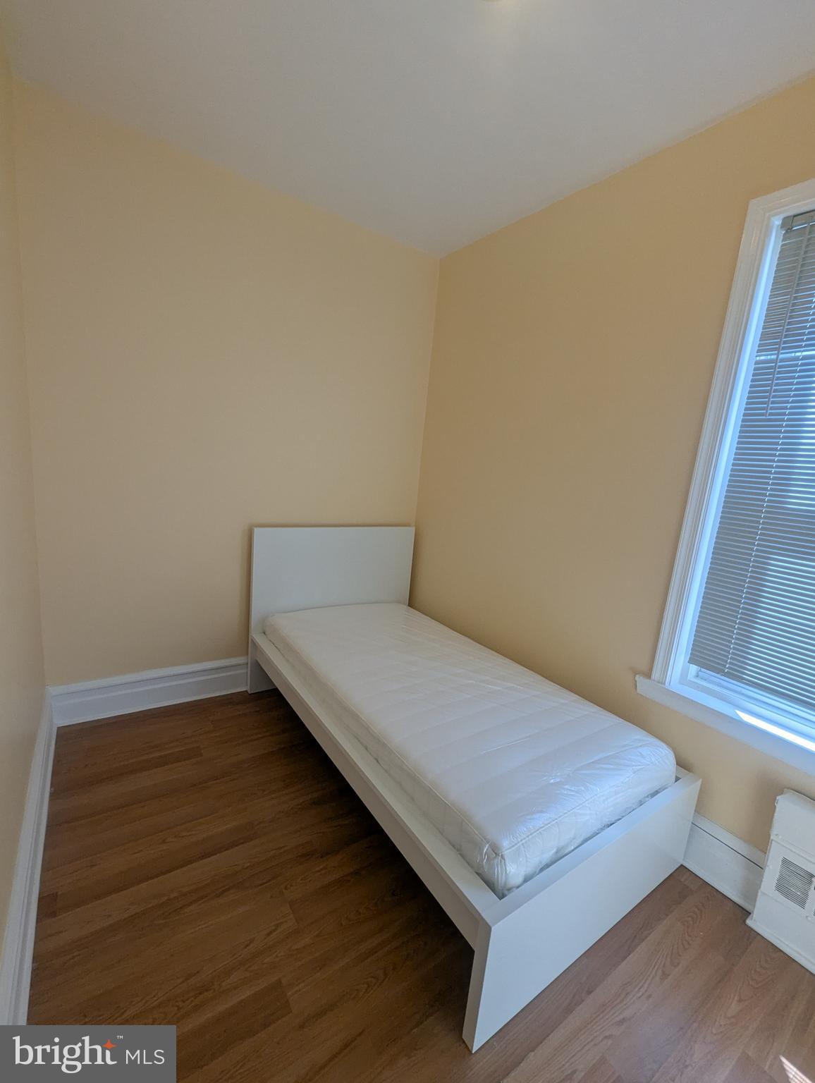 TEMPLE UNIVERSITY - Residential Lease